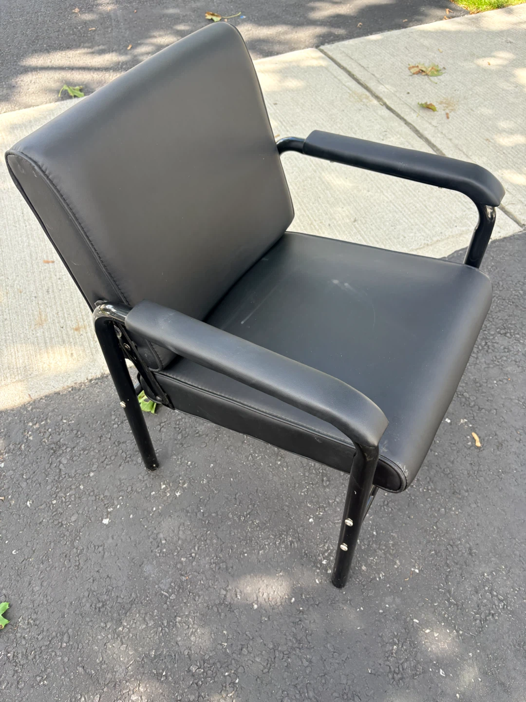 Black Reclining Waiting Room Chair - photo 3