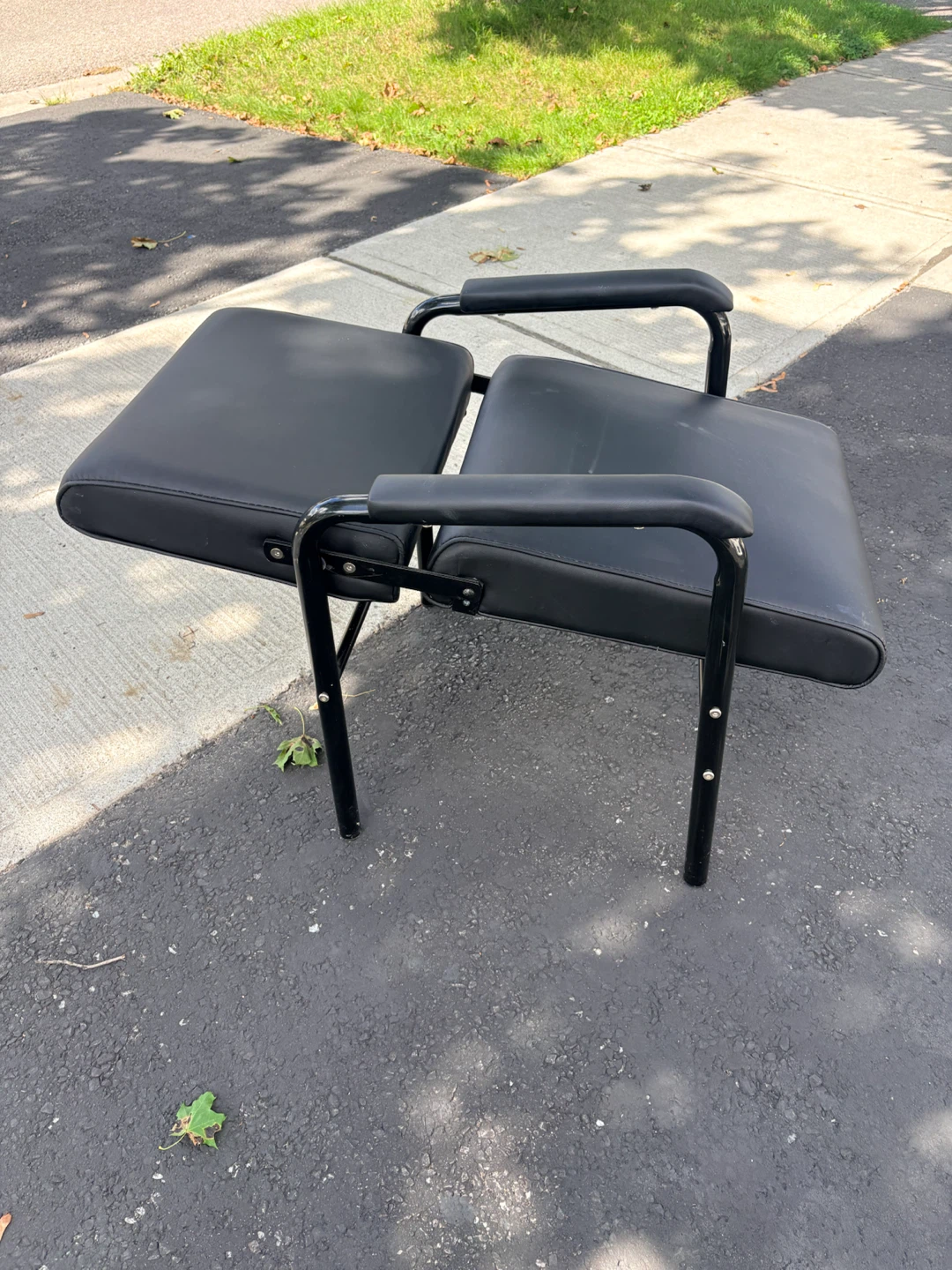 Black Reclining Waiting Room Chair - photo 5