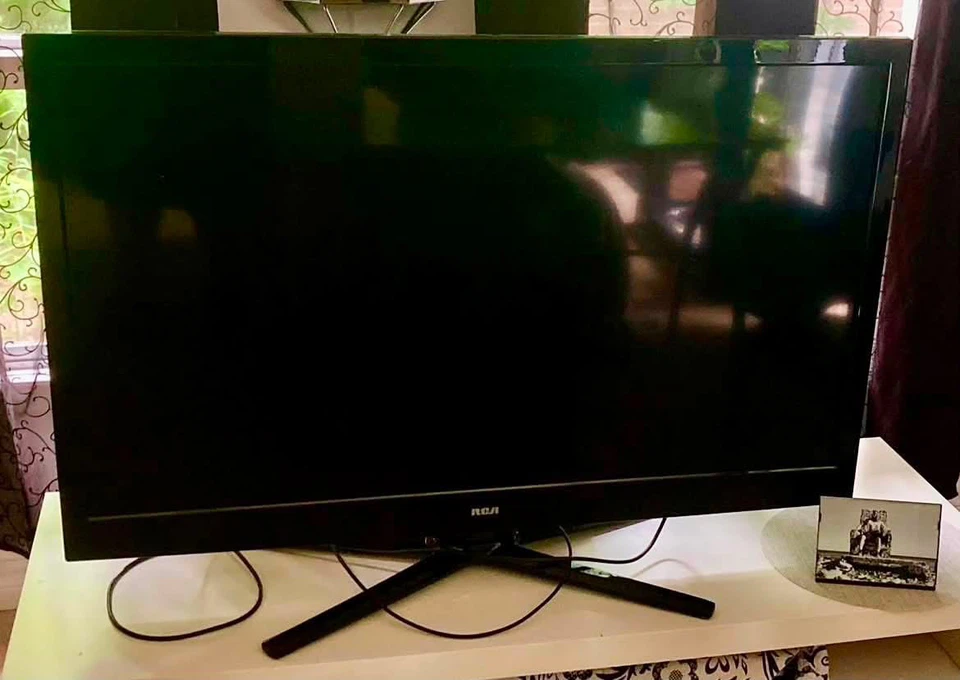 RCA 54” TV