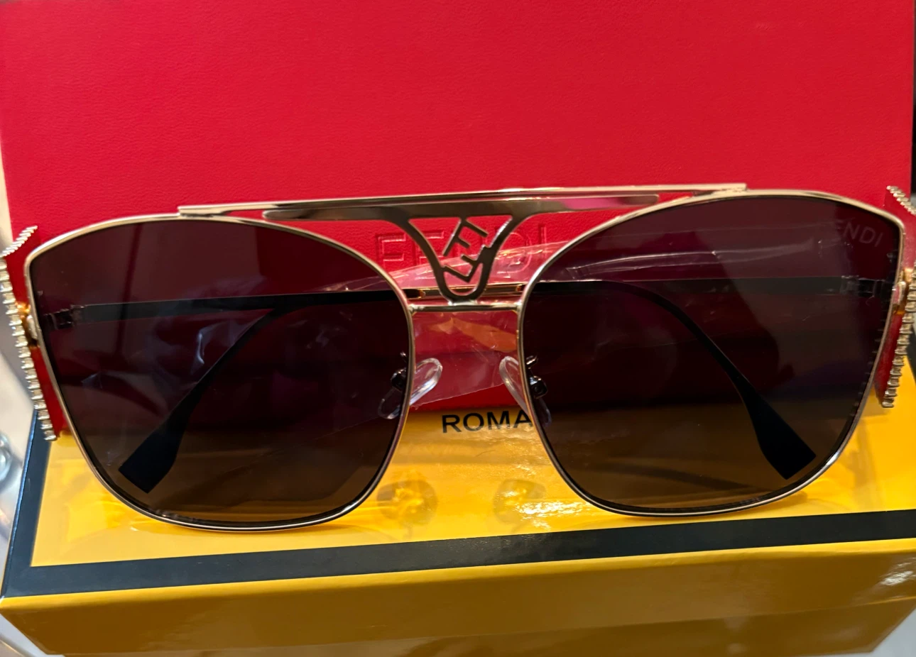Fendi Sunglasses - photo 2