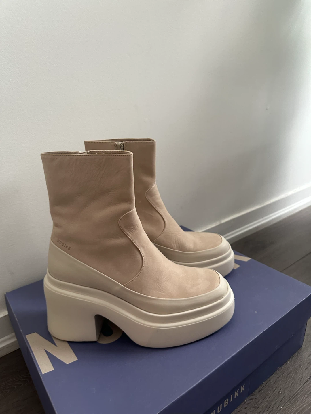 Nubikk Platform Boots Beige Size 37