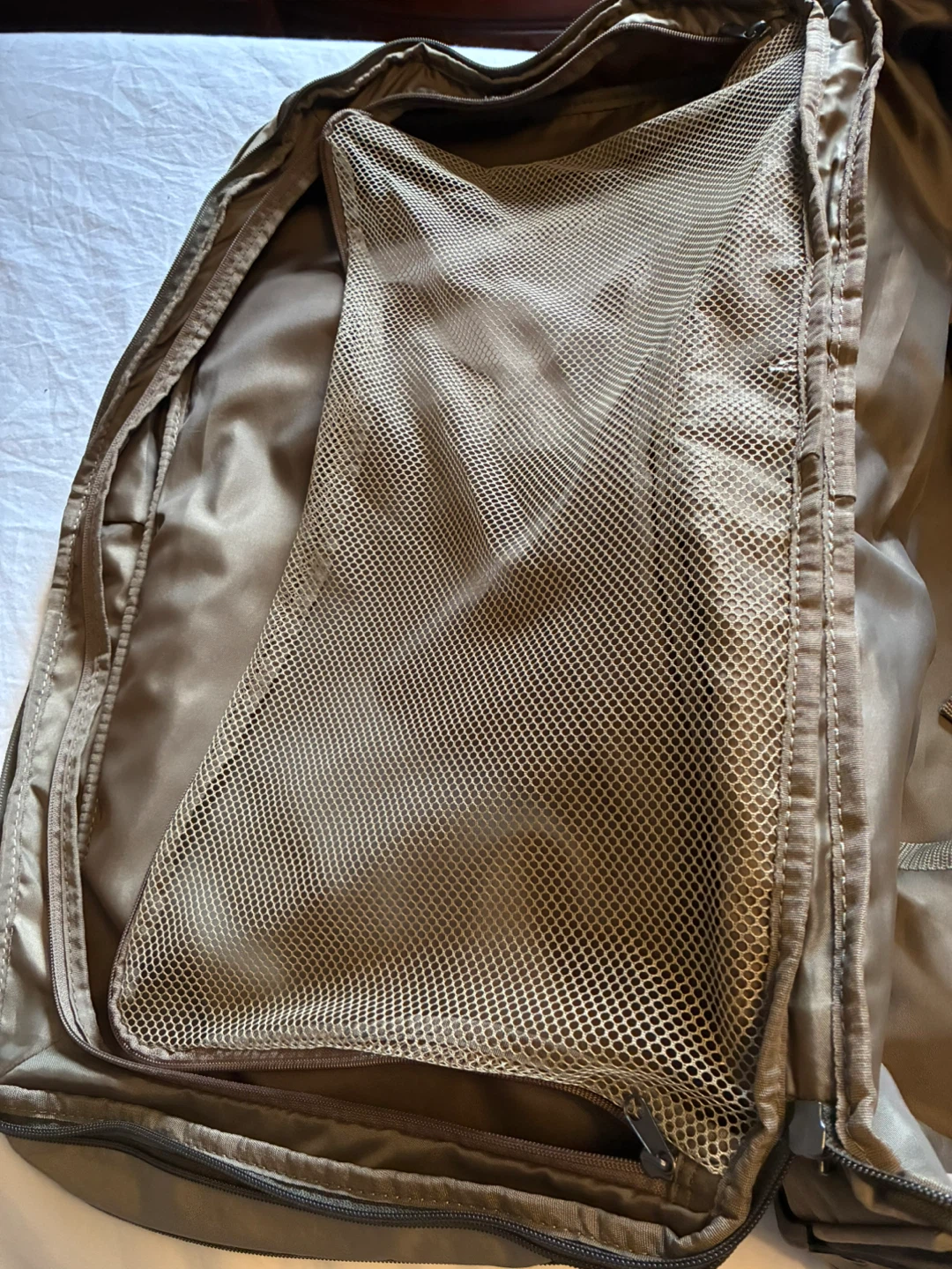 Antler Rolling Garment Bag suitcase Suit Carrier travel bag - photo 4