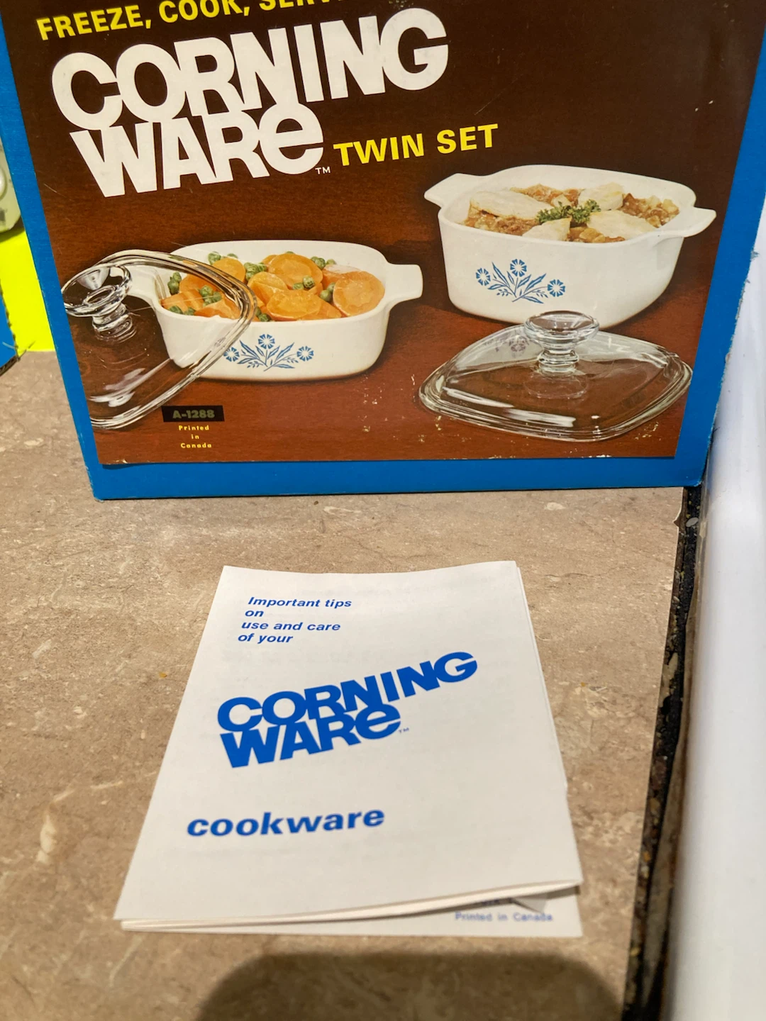CorningWare Twin Set 32 oz & 48 oz Saucepans