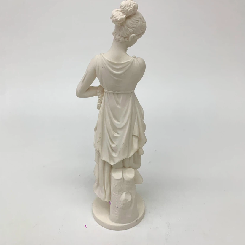 Decorative Figurine of a Woman - photo 5