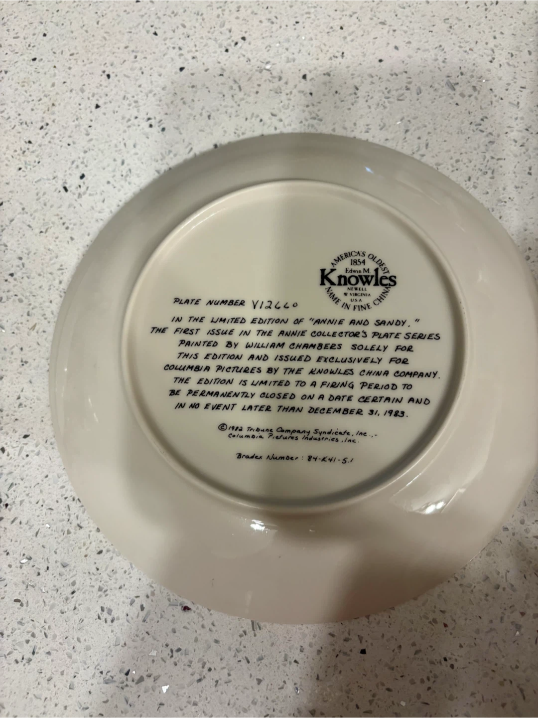 Annie and Comrade X Collector Plates - photo 3