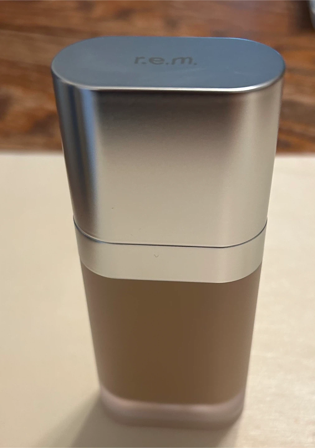 r.e.m. beauty Sweetener Foundation - Light 8 NW - photo 2