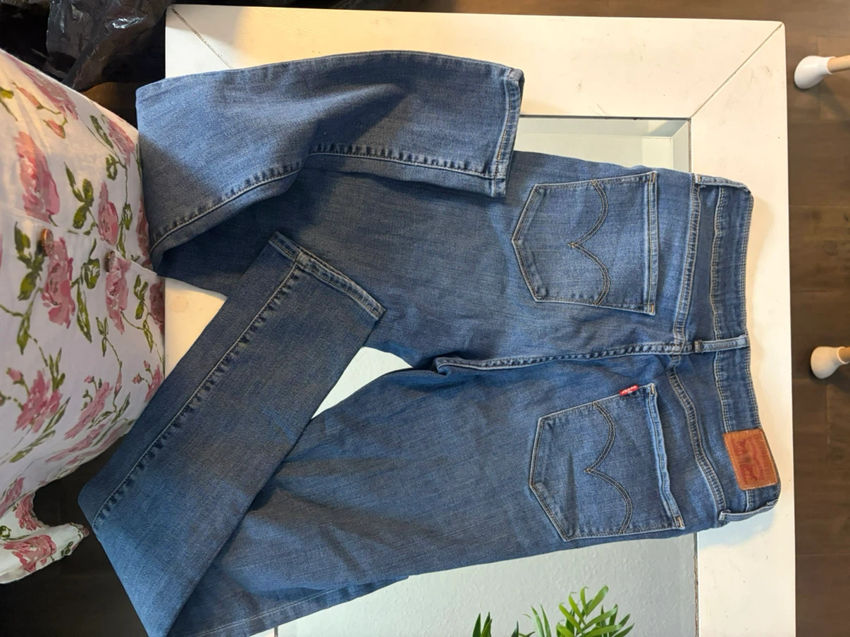 Levi's 721 High Rise Skinny Jeans
