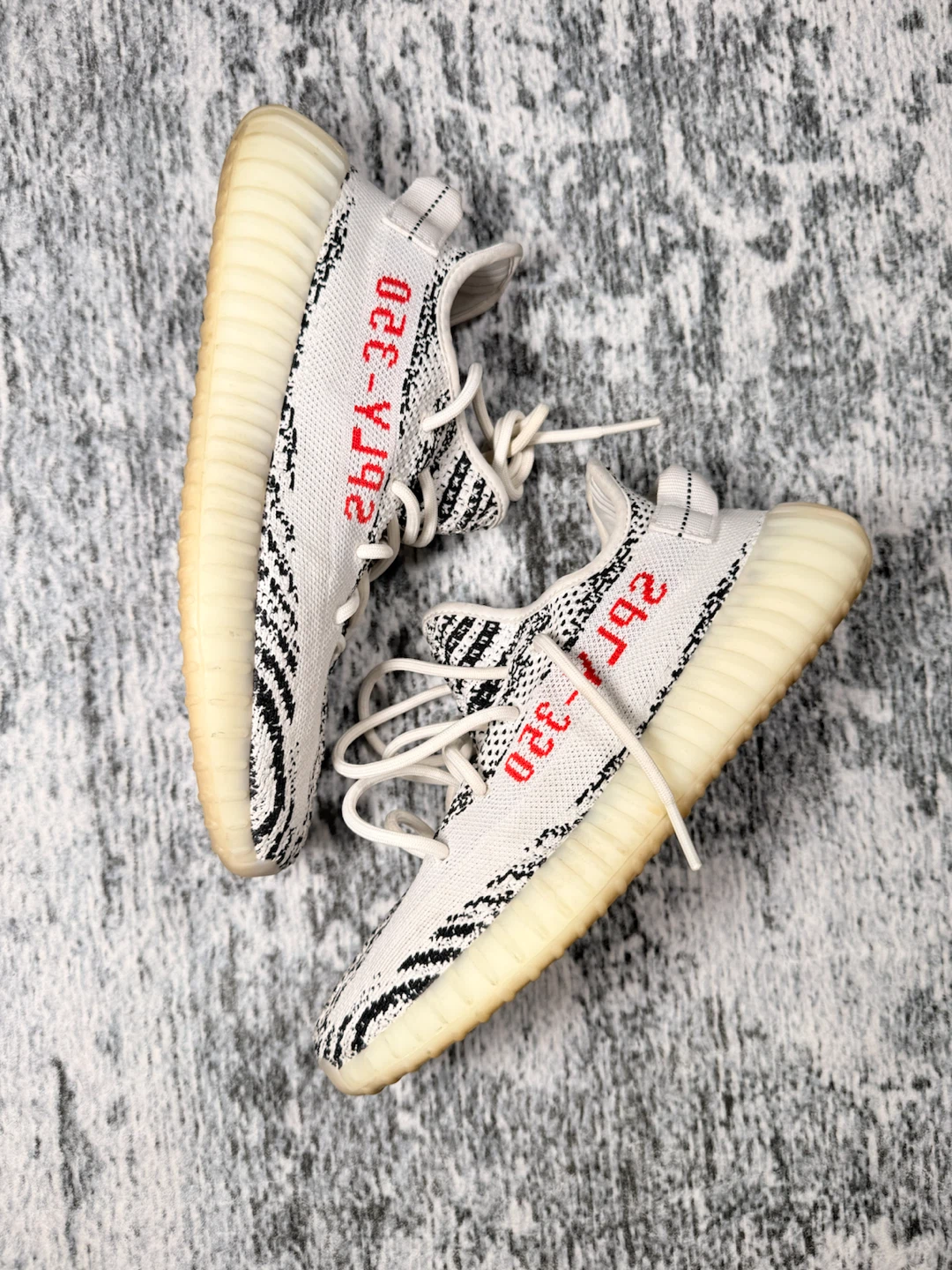 Adidas Yeezy Boost 350 V2 Zebra