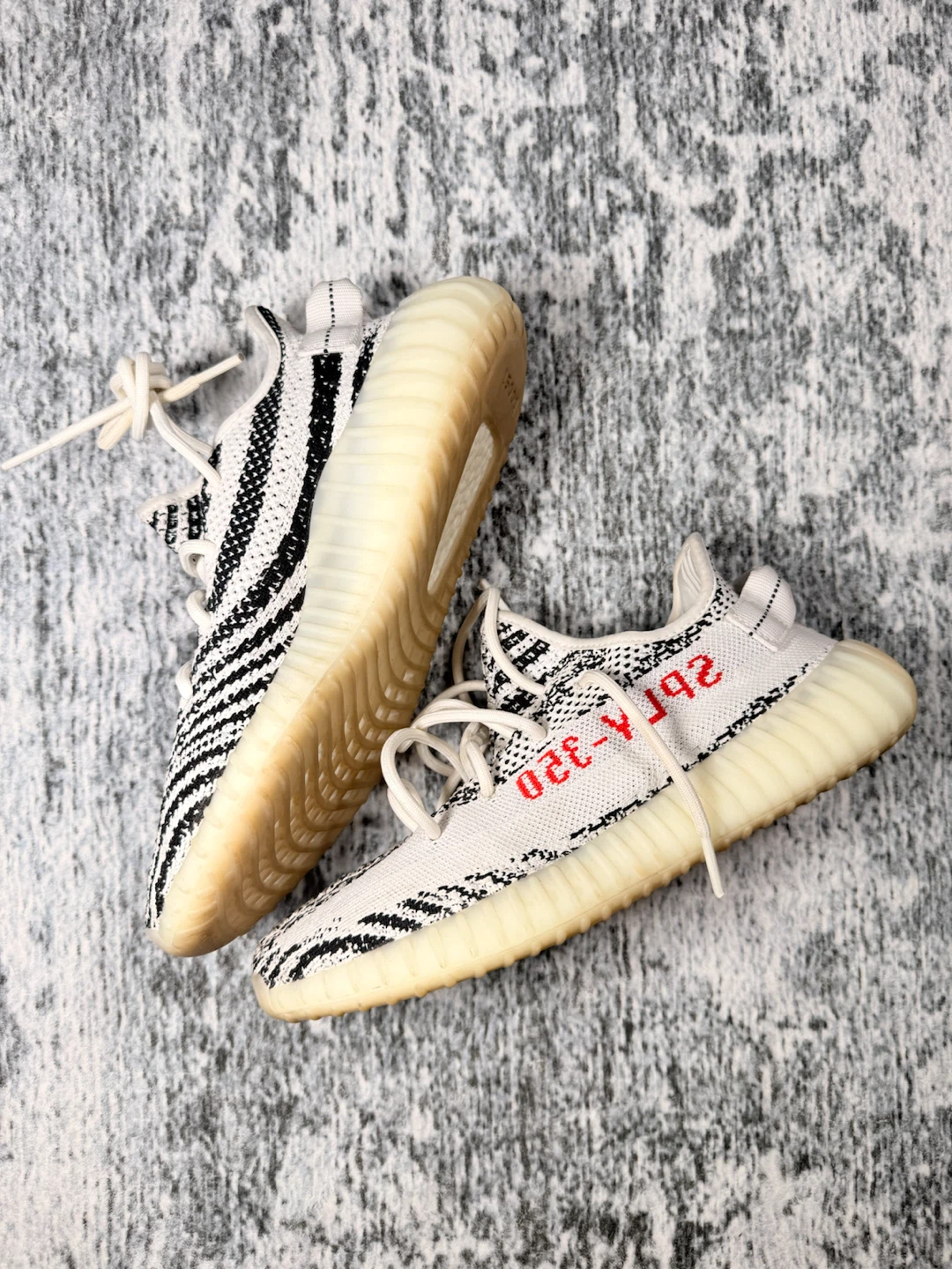Adidas Yeezy Boost 350 V2 Zebra - photo 3