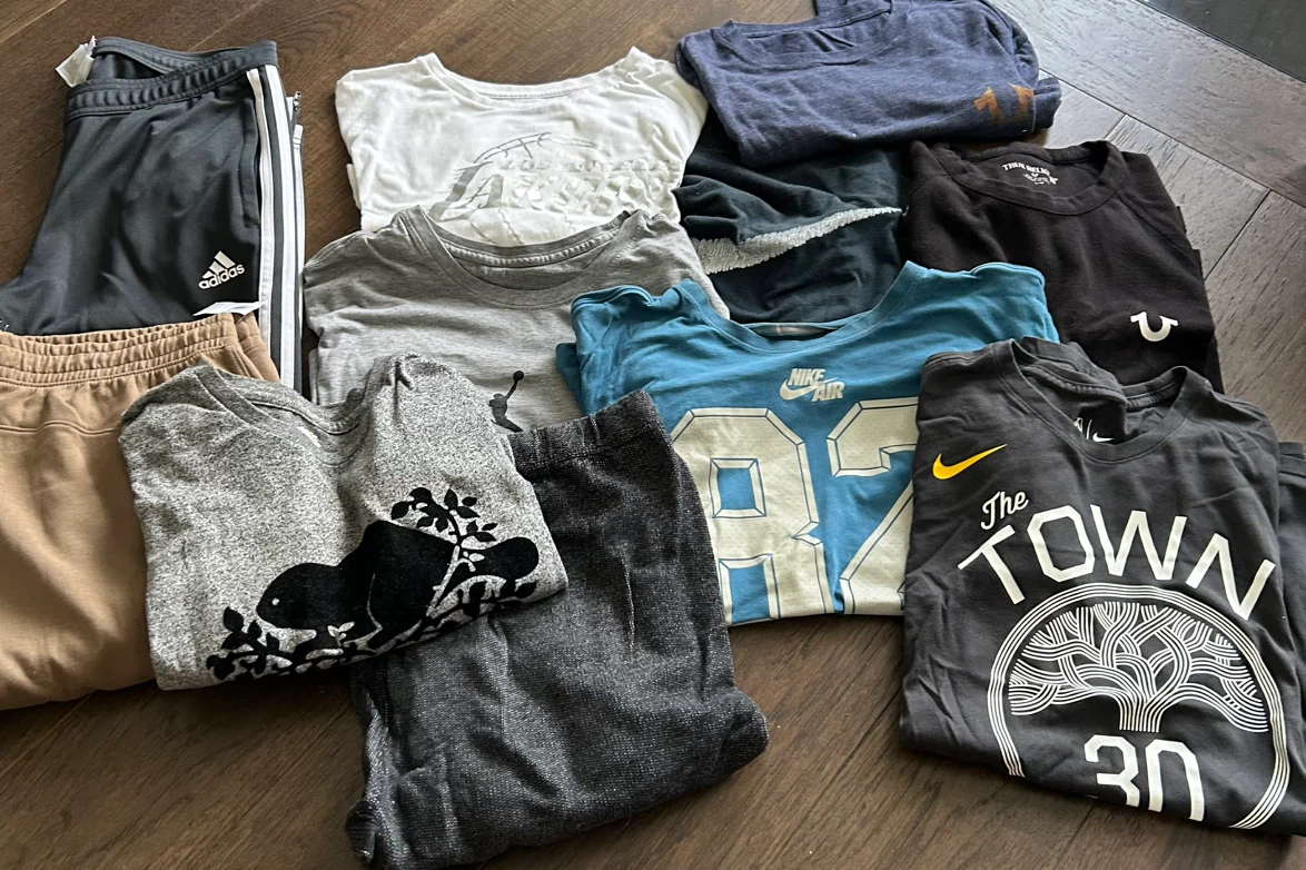 Men’s Clothing Bundle- 11 items