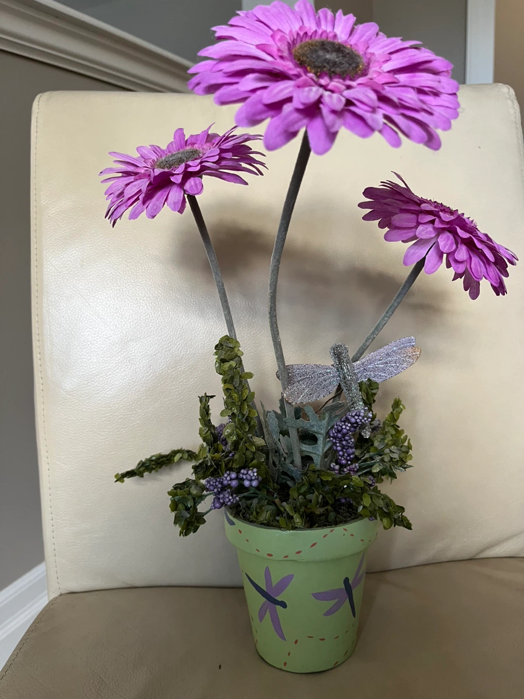 Artificial Pink Daisy Flower Arrangement