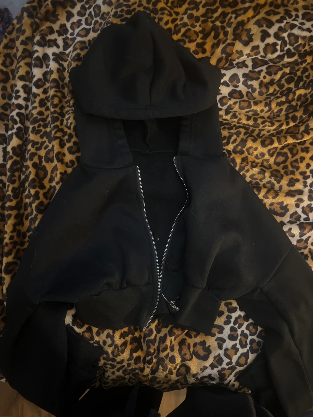 cropped zip up sweater