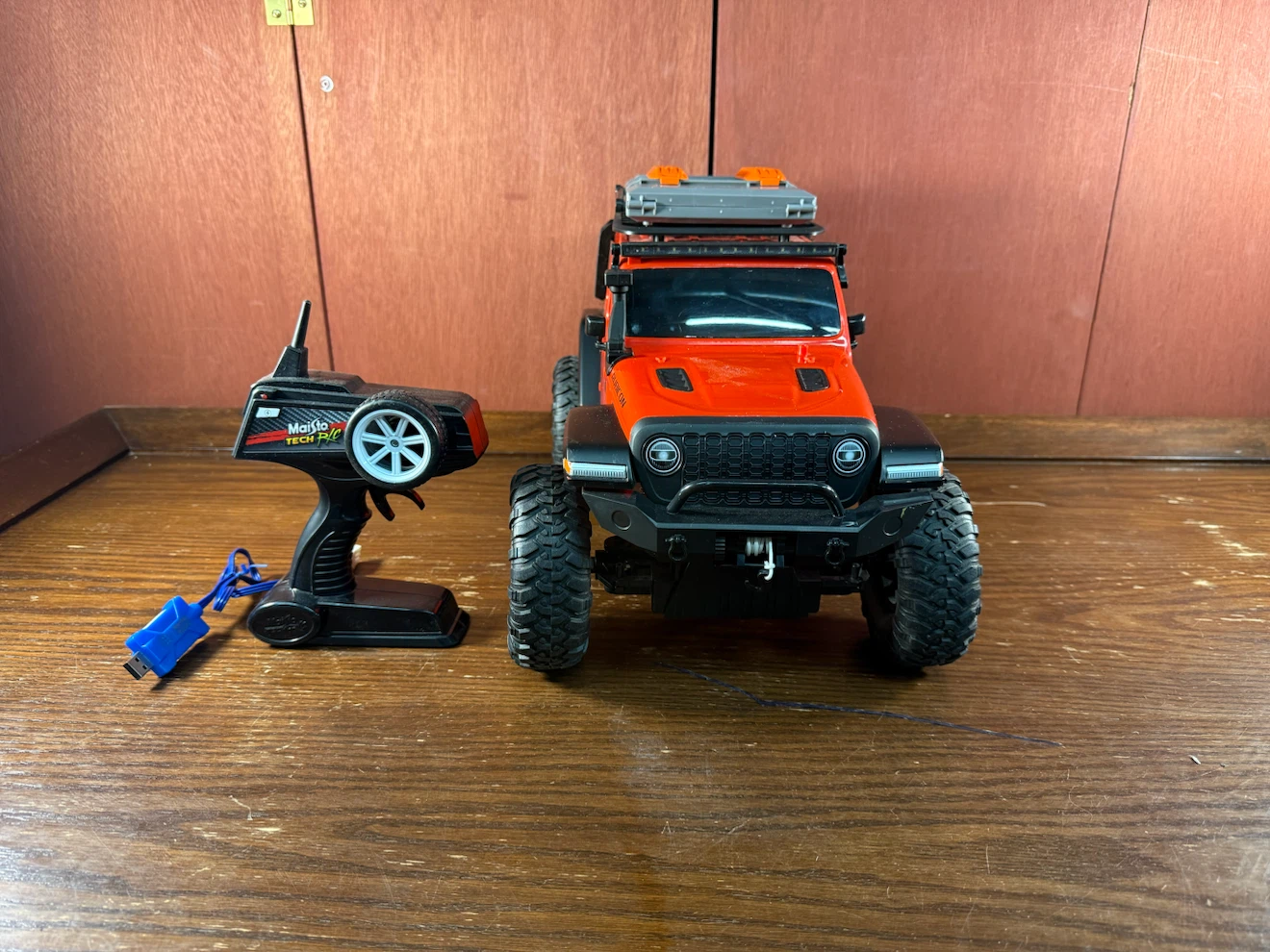 Maisto Tech RC Jeep Wrangler Rubicon Red – 19in. Xtreme Off-Road