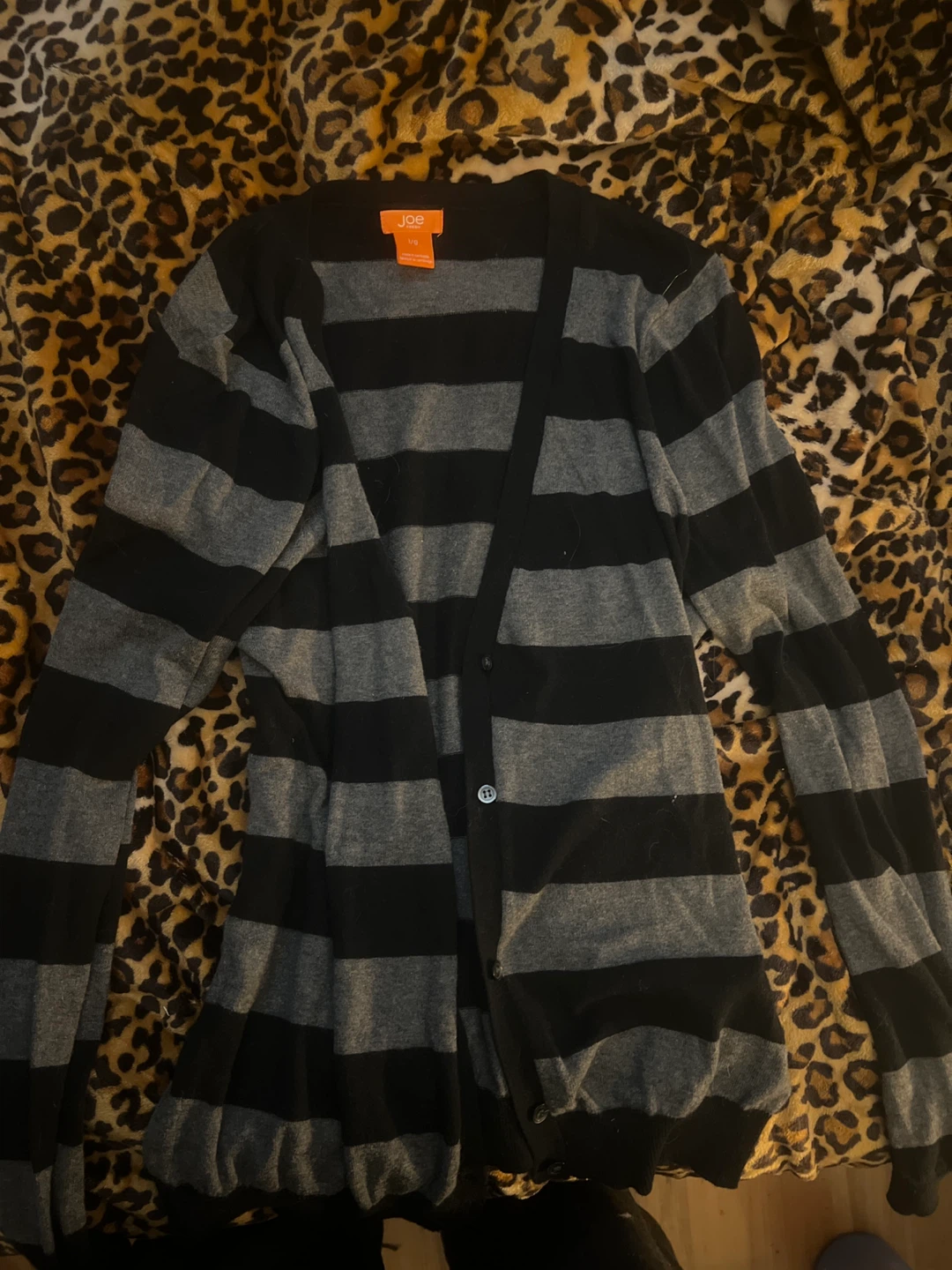 grey/black stripped cardigan