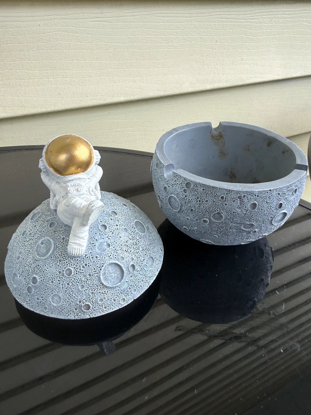 Astronaut on Moon Ashtray - photo 3