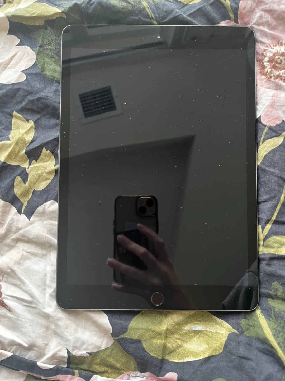 Refurbished iPad 32GB with Wi-Fi (8th Gen) - Space Gray - photo 2