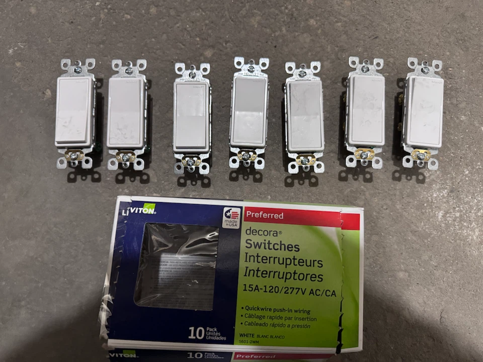 7 Leviton Decora Switches 15A 120/277V