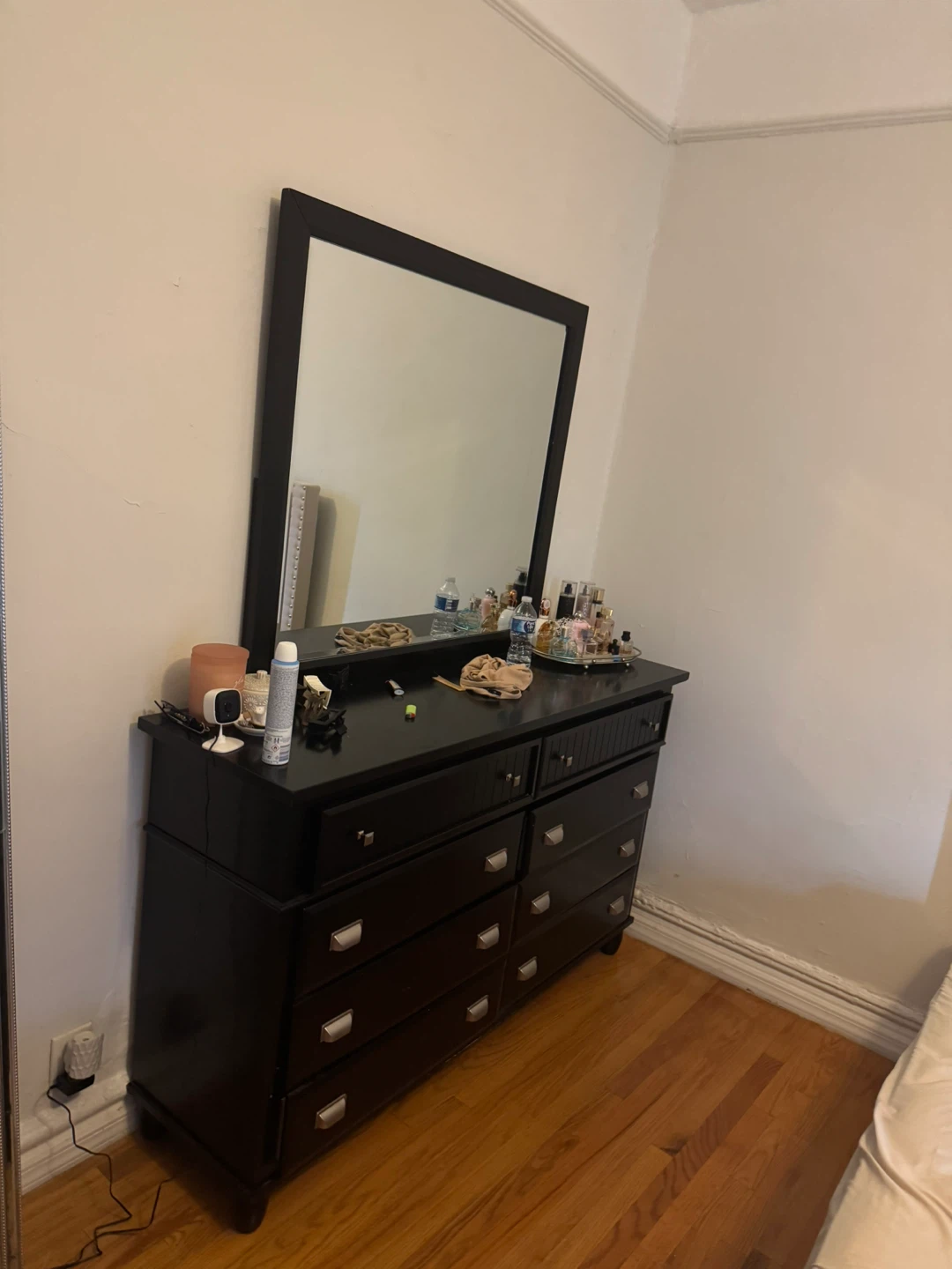 Black Wooden Bedroom Dresser with Matching Dresser & Nightstand