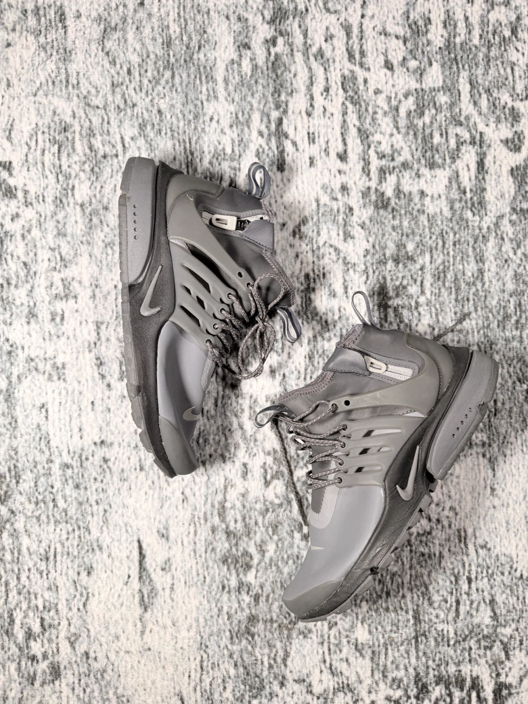 Nike Presto Mid Utility Grey Sneakers