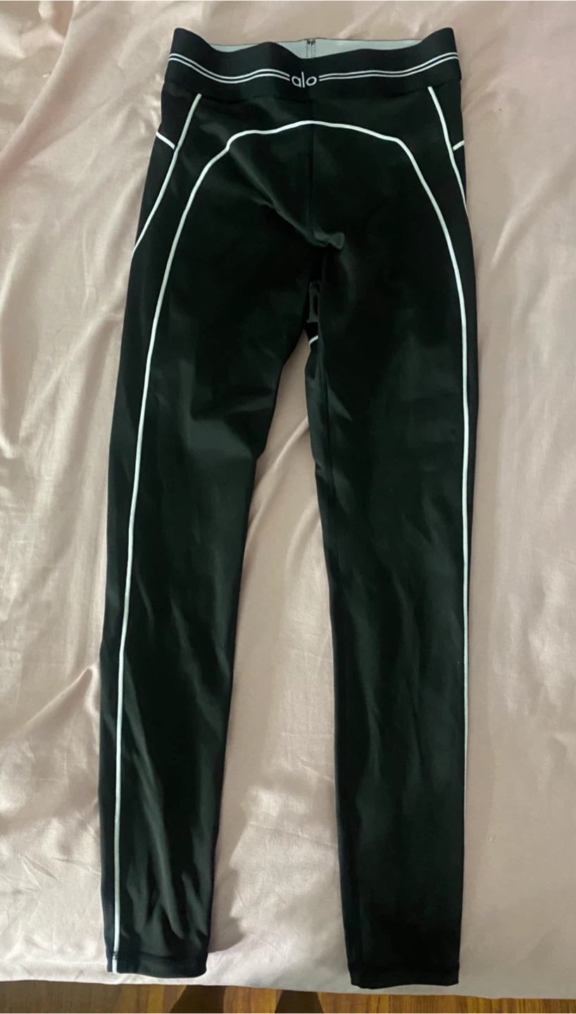 Alo Yoga Black Leggings size small