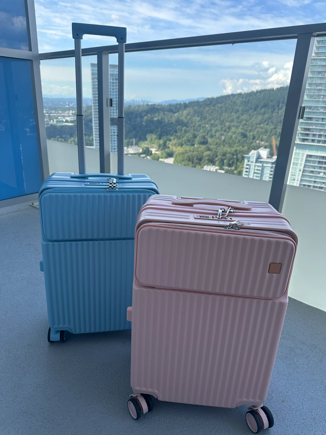 Brand New 22” Hardshell Luggage