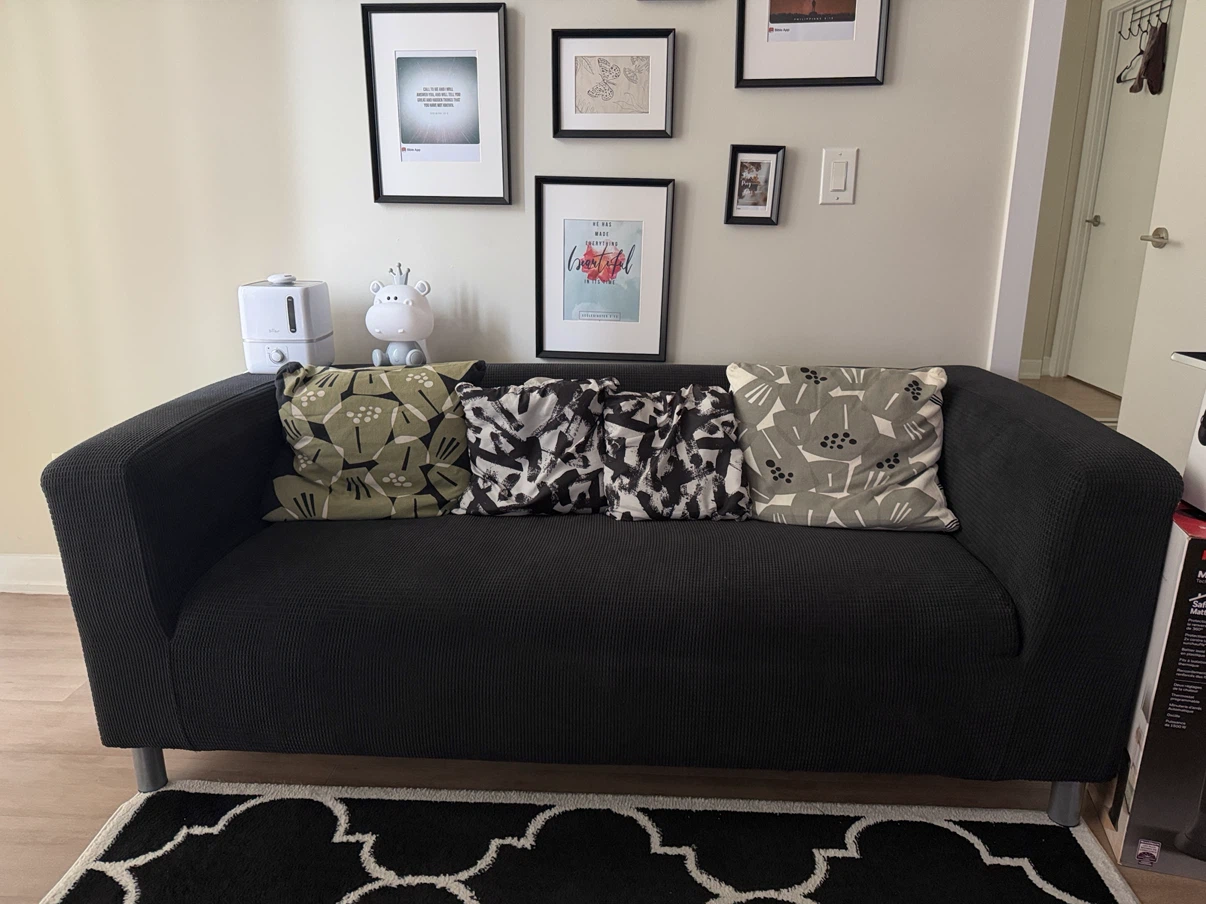 IKEA KLIPPAN Loveseat in Vansbro Black comes with throw pillows
