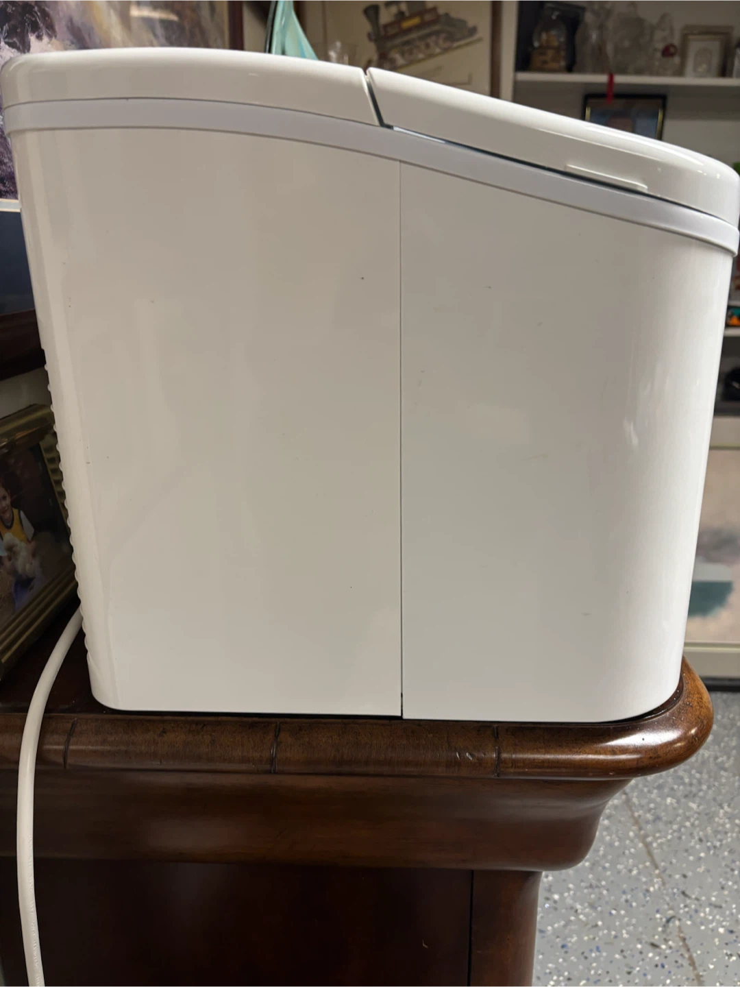 Frigidaire Portable Countertop Ice Maker - photo 2