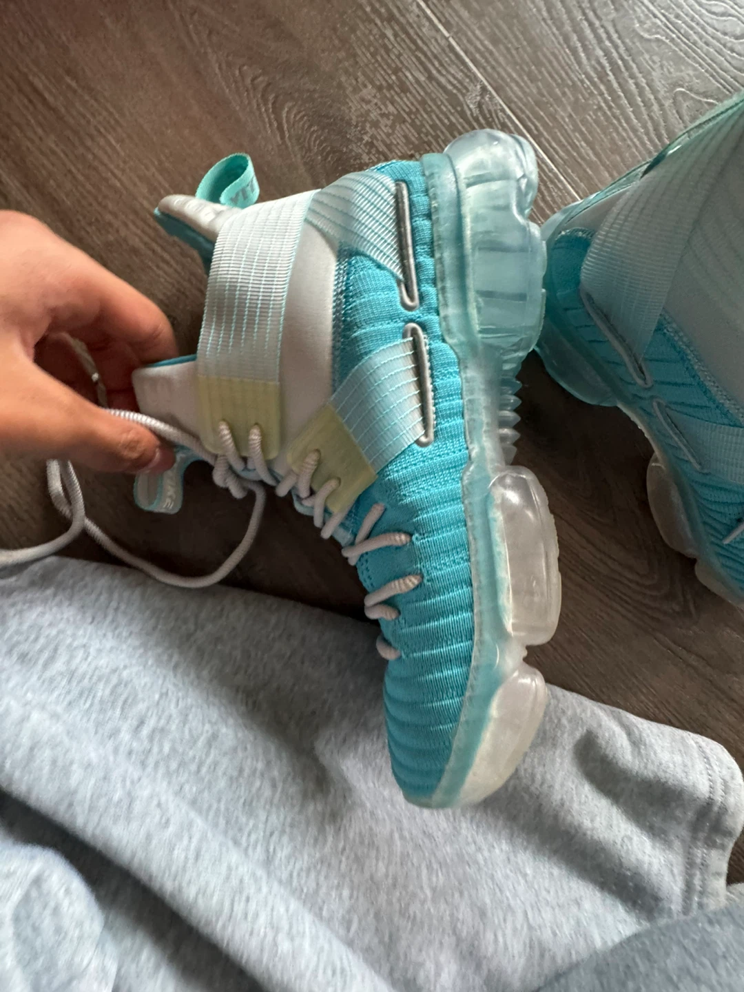 Nike Air VaporMax Flyknit Basketball Shoes - photo 2