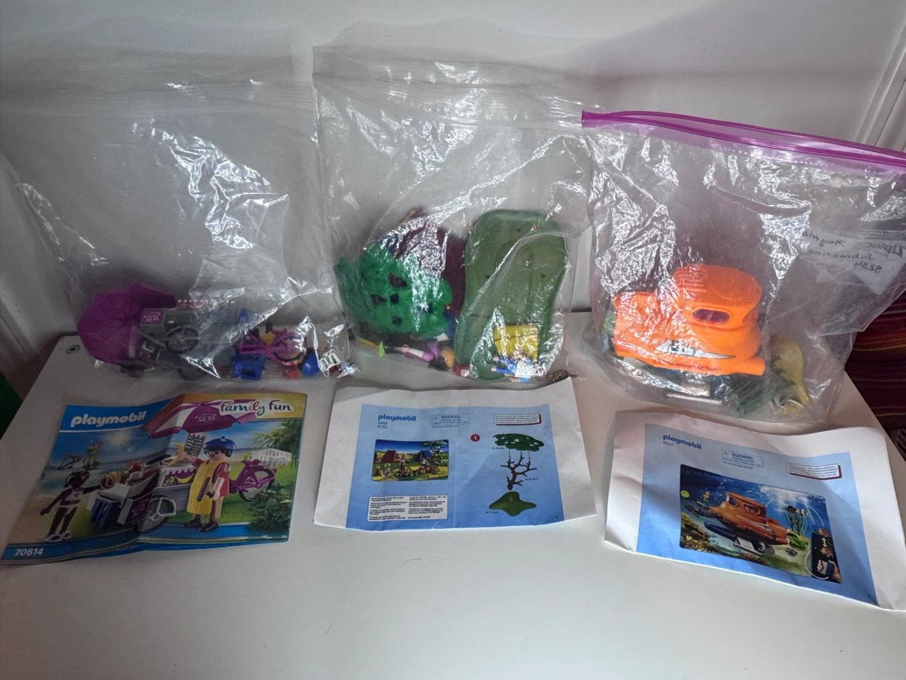 Bundle of 3 Playmobil Sets 70614, 6888, 9234 - photo 4