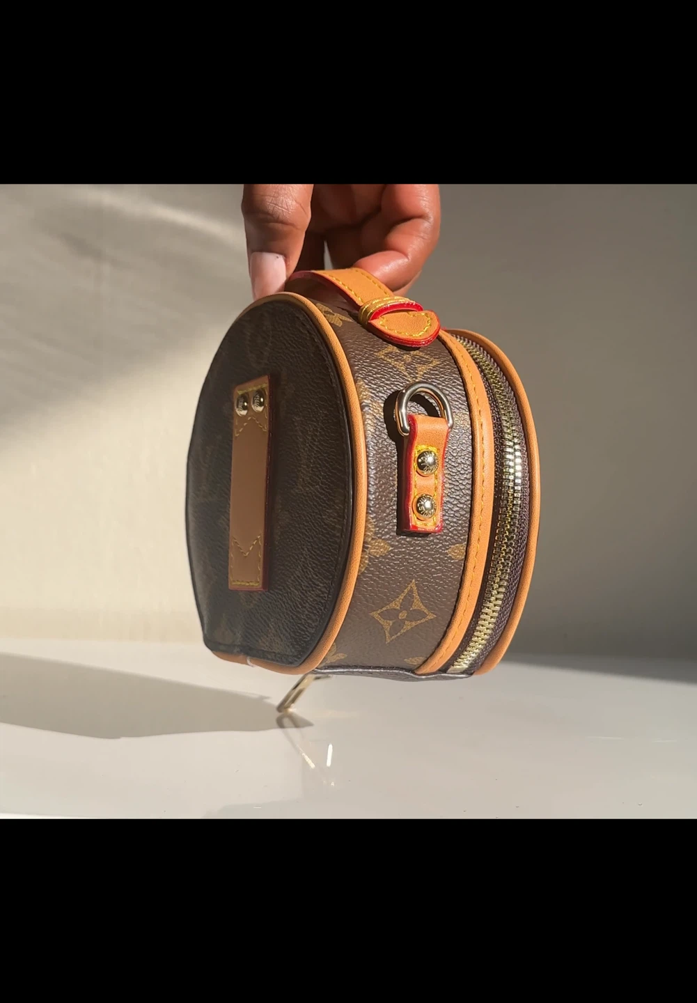 Louis Vuitton Monogram Round Pouch - photo 3