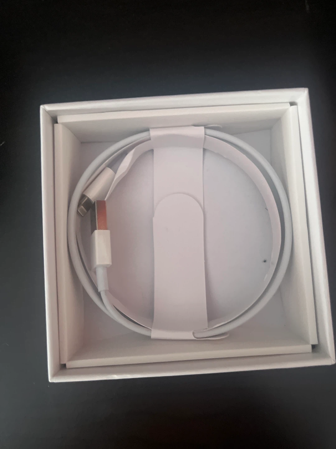 Apple AirPods (2nd Gen) with Charging Case - photo 4