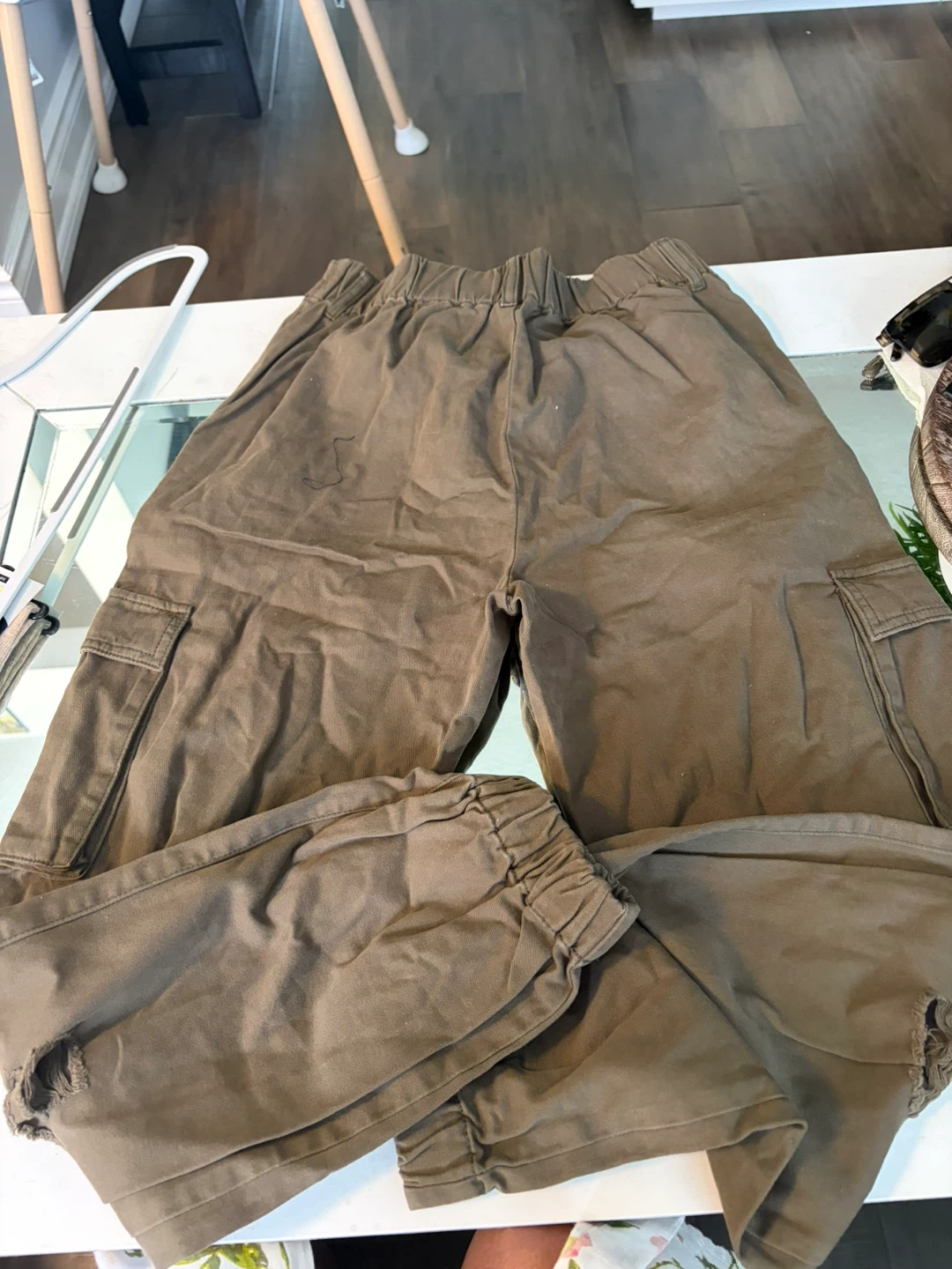 Forever 21 Olive Green Distressed Cargo Pants