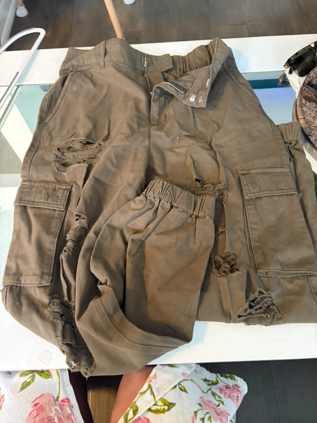 Forever 21 Olive Green Distressed Cargo Pants - photo 2