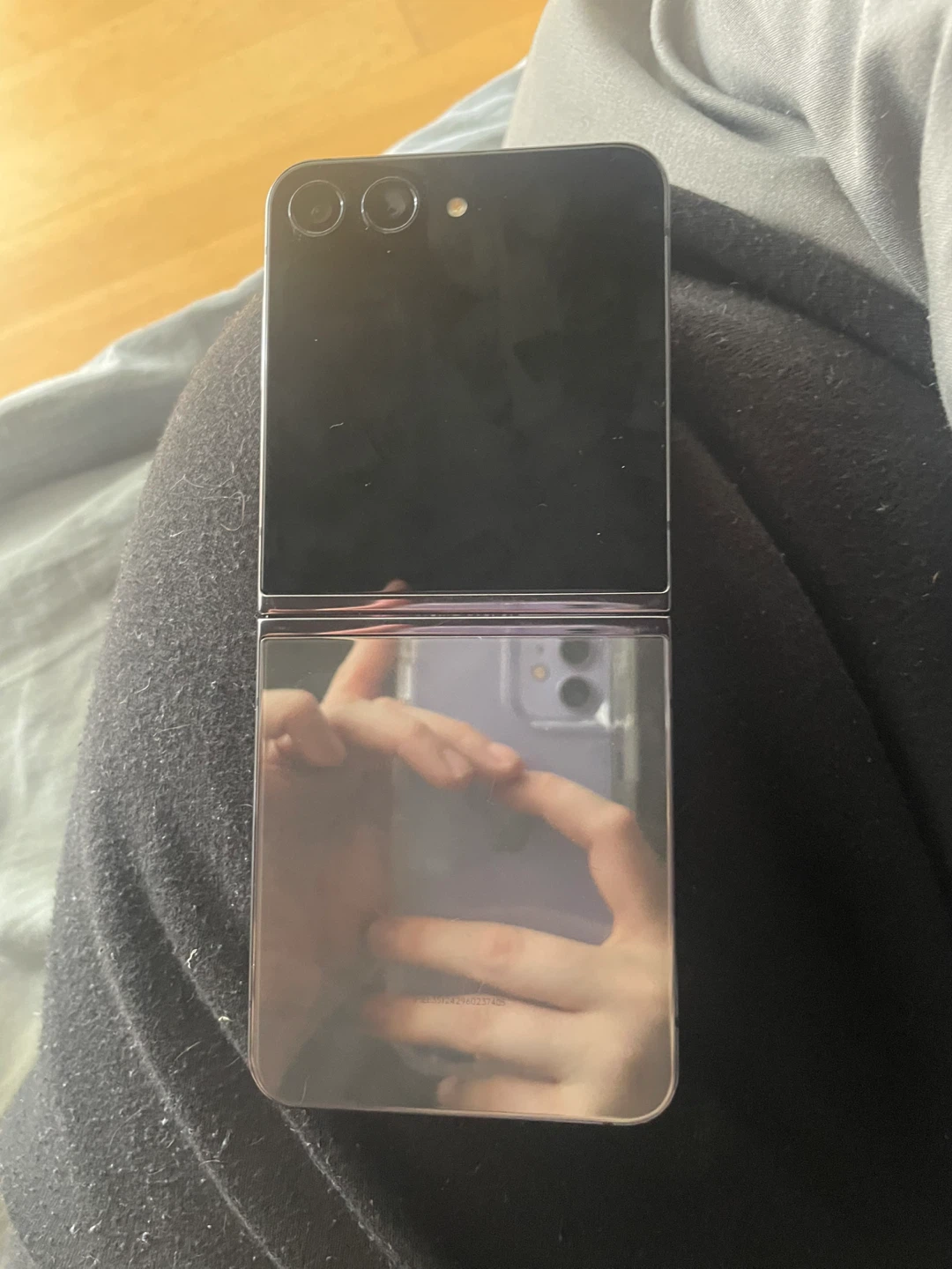 Samsung Galaxy Z Flip5 - photo 2