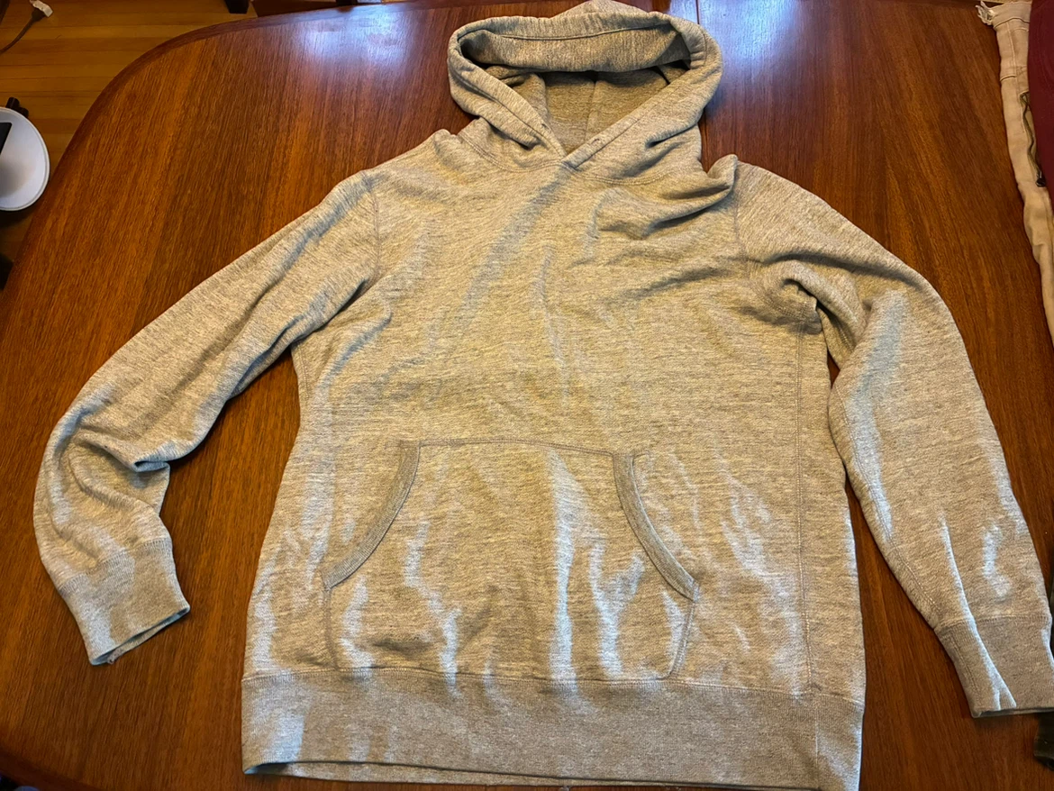 Uniqlo Men’s Grey Pullover Hoodie – Size L – Layering skateboard