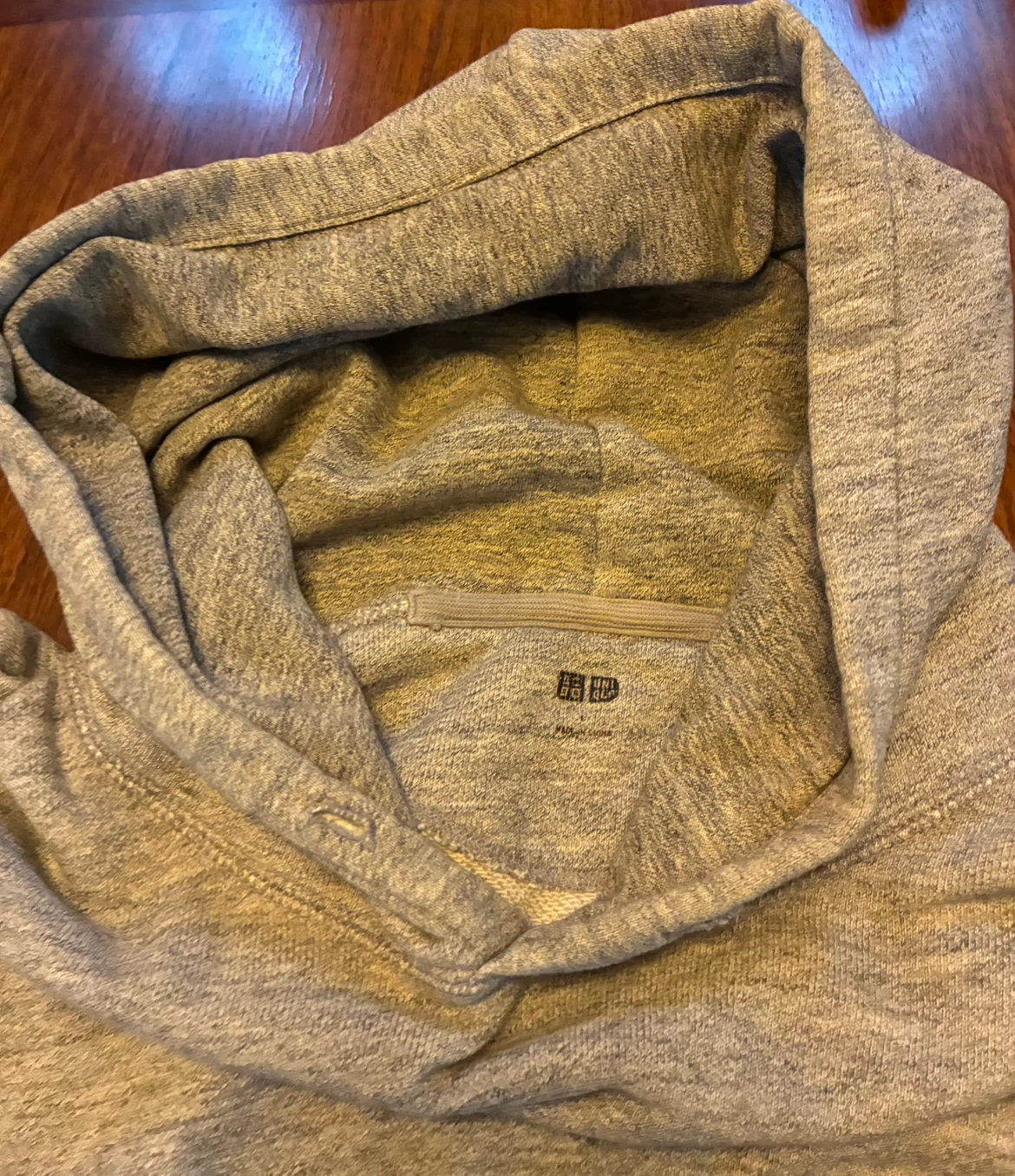 Uniqlo Men’s Grey Pullover Hoodie – Size L – Layering skateboard - photo 3