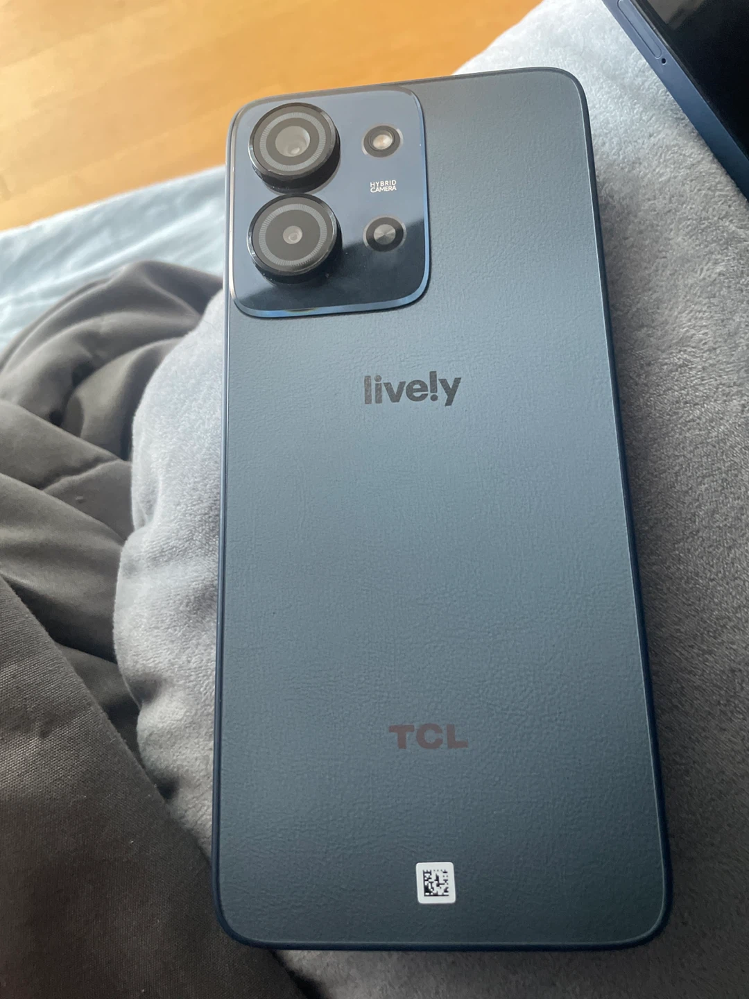 TCL Lively Smartphone - photo 2