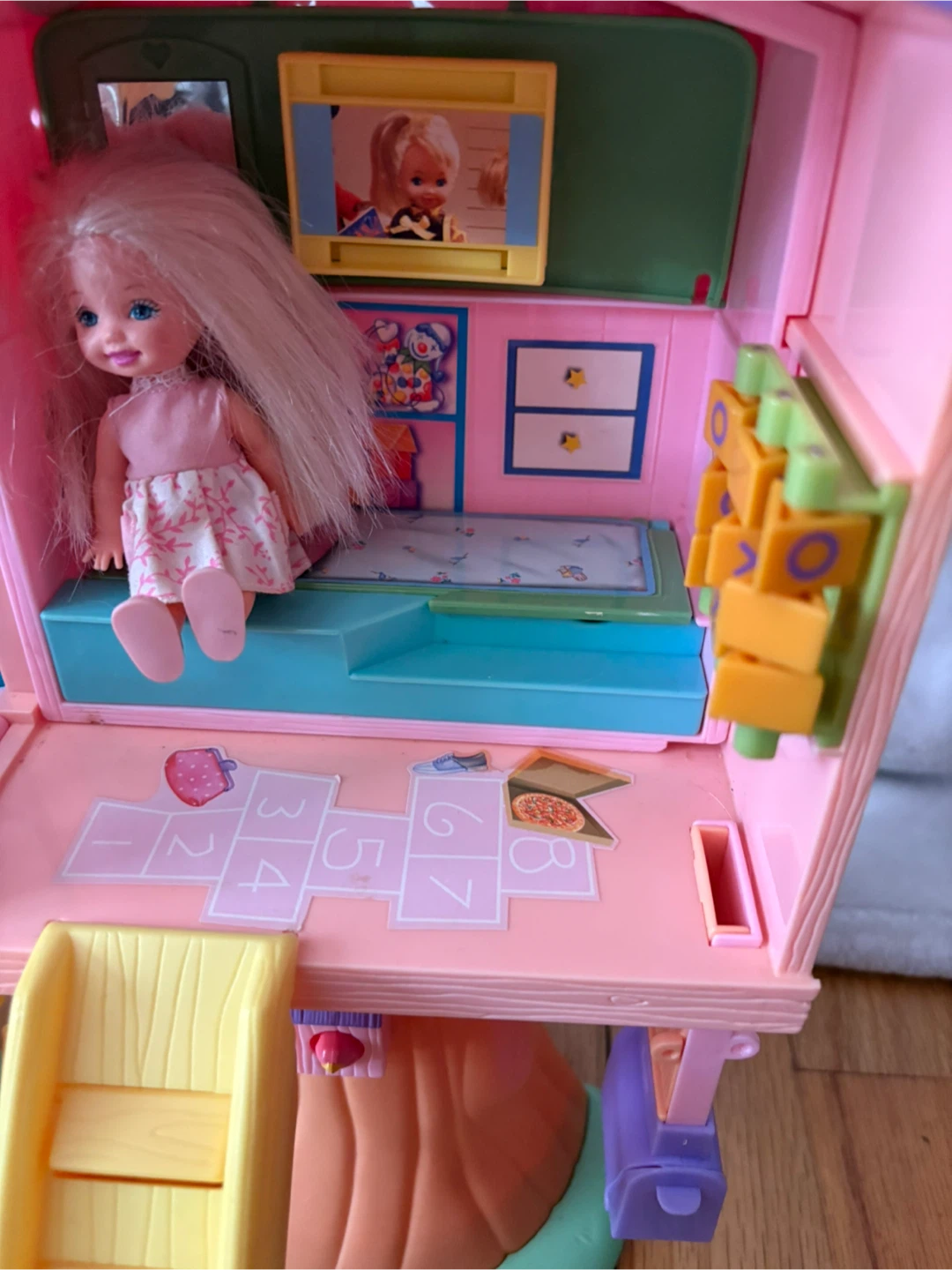 Mattel Kelly Doll Treehouse Playset - photo 3