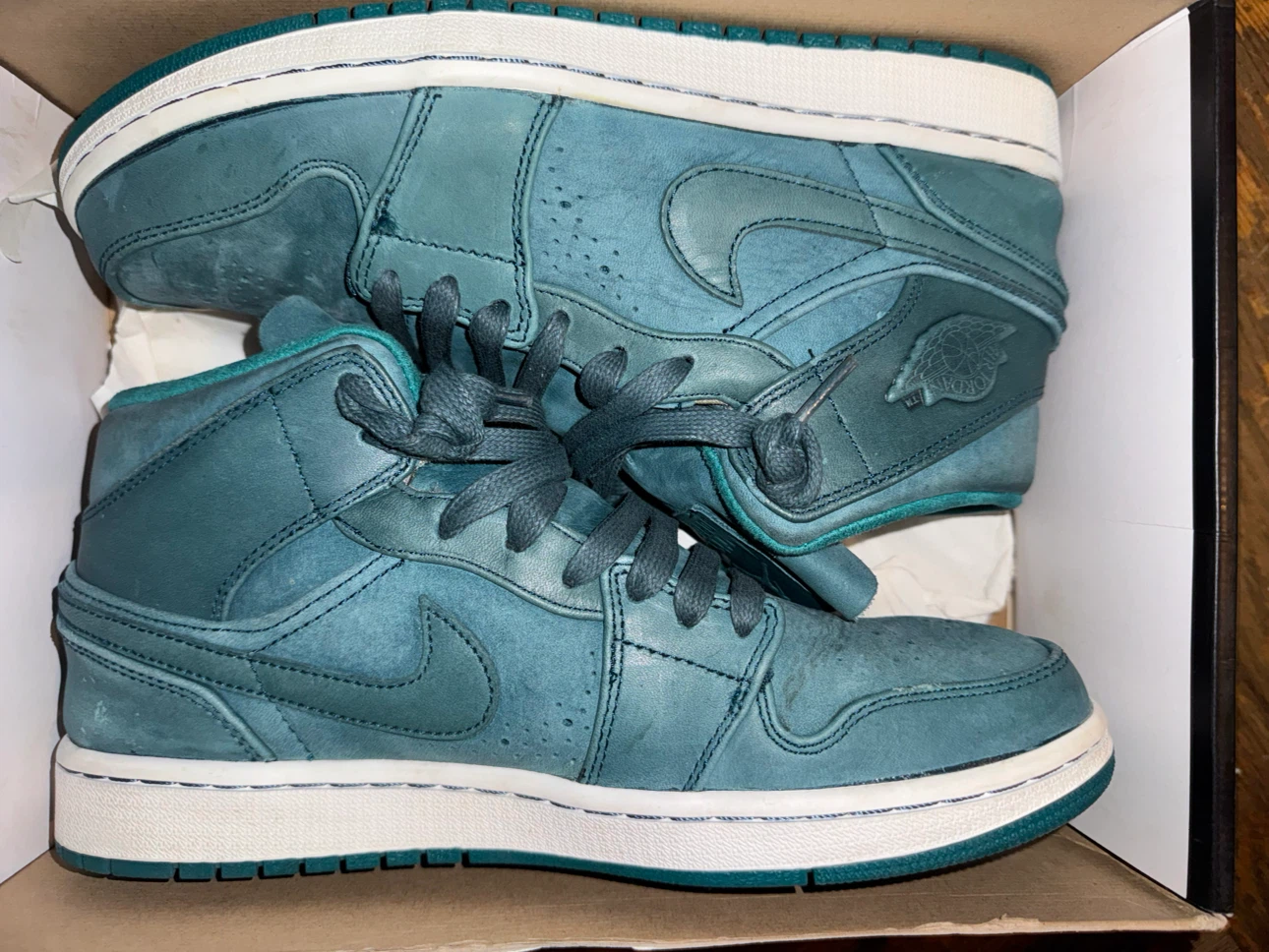 Nike Air Jordan 1 Mid Nouveau Nightshade/Lust Teal Size 9