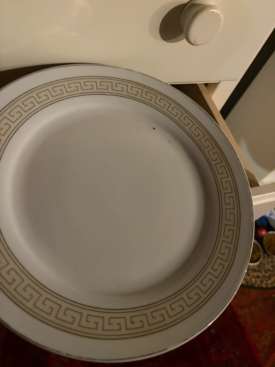 Set of 5 White Plates with Greek Key Pattern - photo 2
