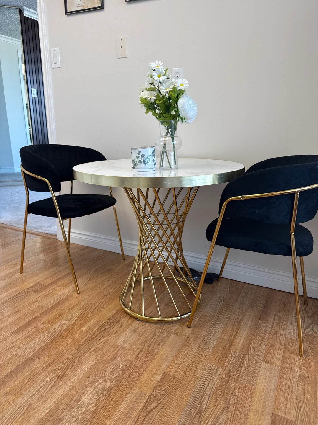 Black velvet chairs and faux marble bistro table - photo 2