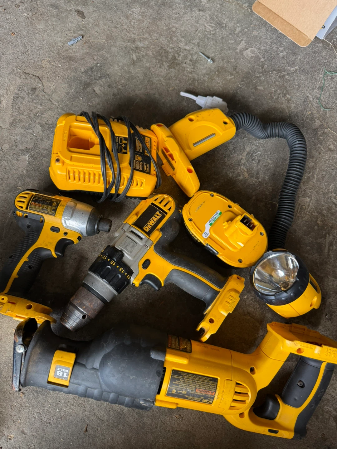 DEWALT Cordless Power Tool Set with Bag - photo 2