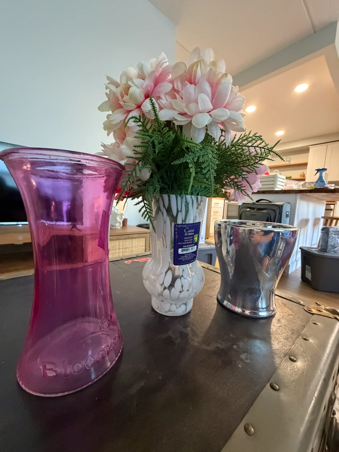 3 vases and fake flowers