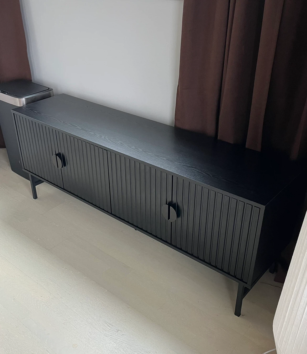Structube Montana Media Unit