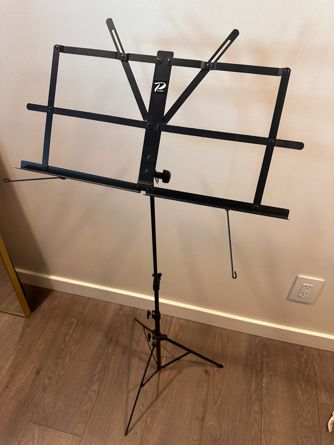 Profile Music Stand (comes with a bag) - photo 2