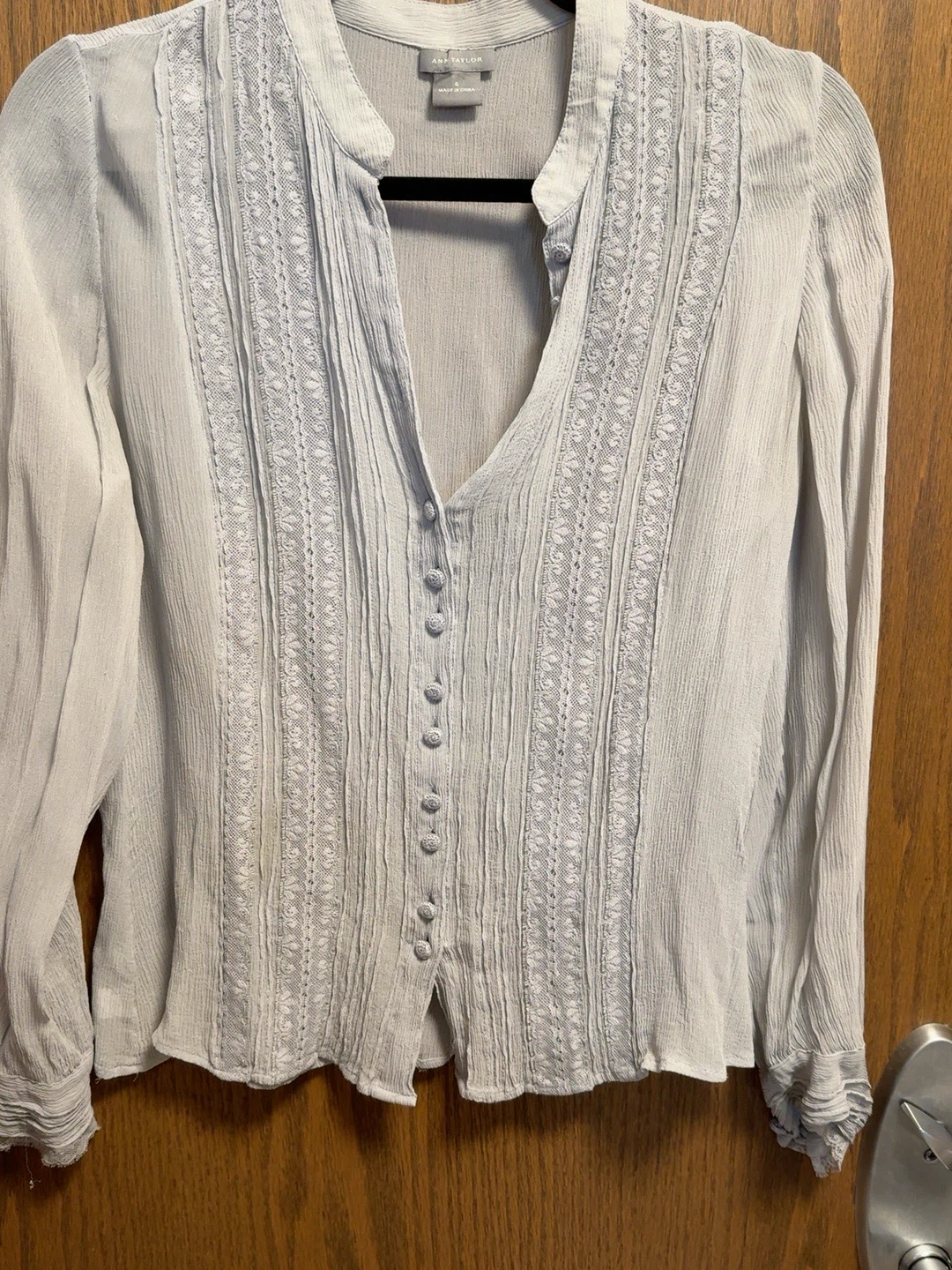 Ann Taylor 100% Silk Blouse Size 4 – Gray Lace Pintuck Top