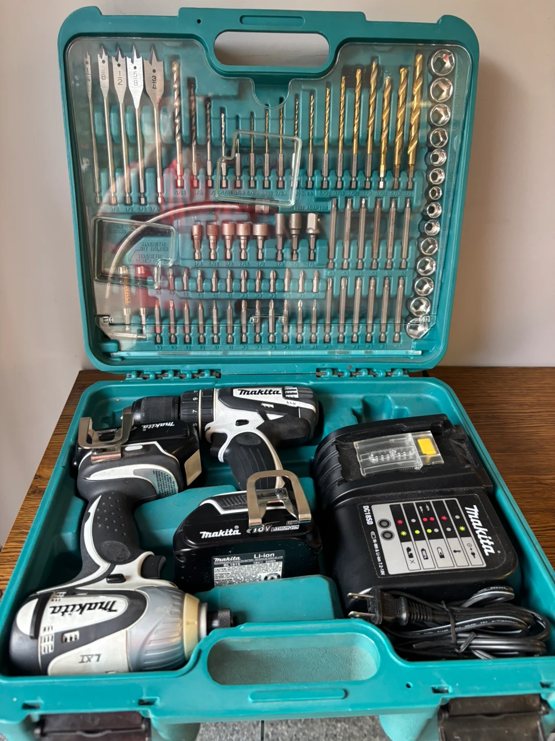 Makita 18V LXT Drill and Impact Driver Combo Kit - photo 3