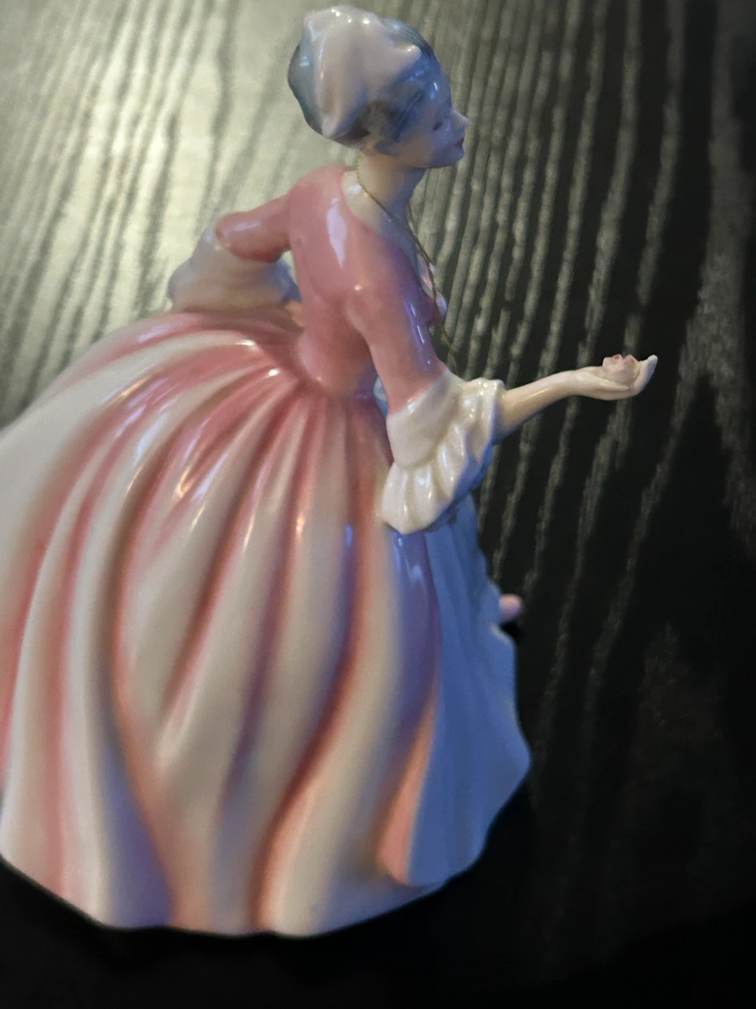 Vintage Porcelain Lady Figurine - photo 5