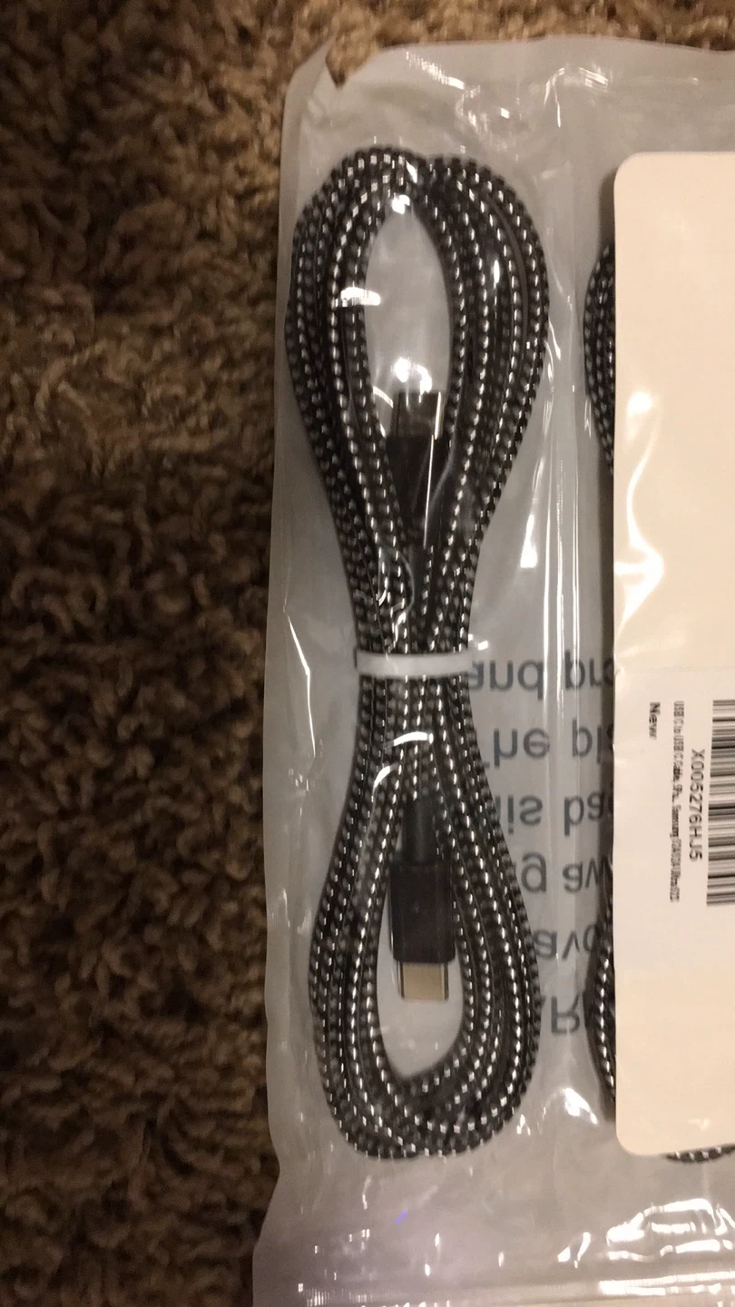 USB-C to USB-C Cable - photo 2