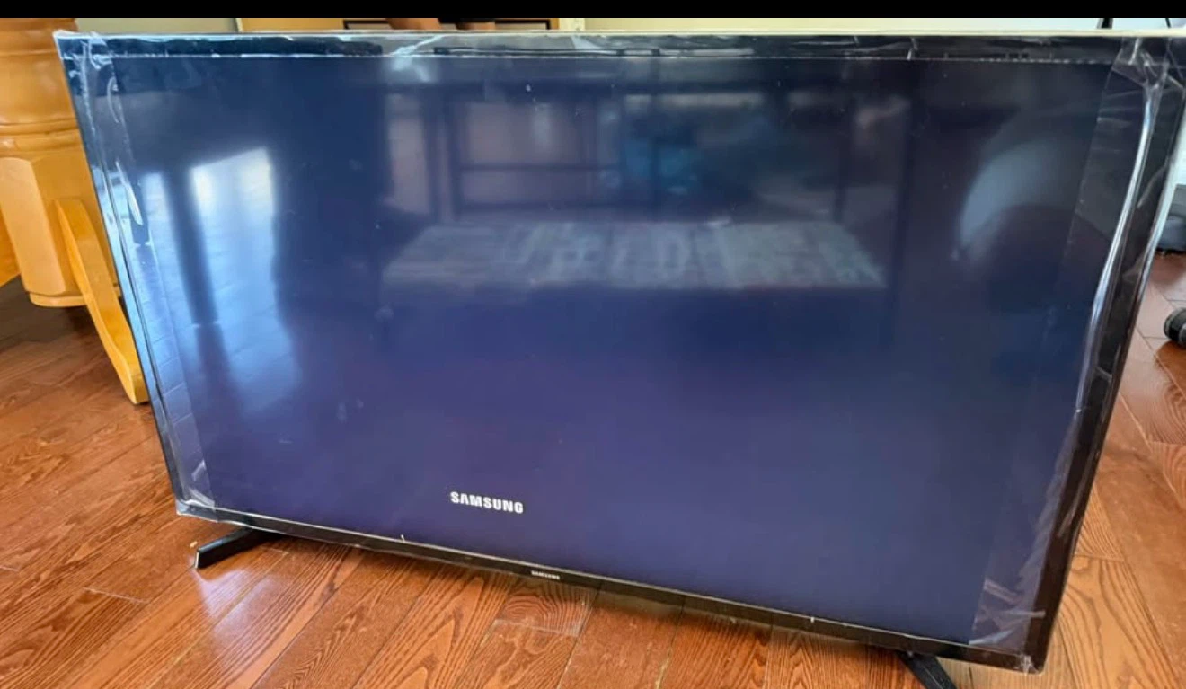 Samsung 40 inch Full HD Smart TV